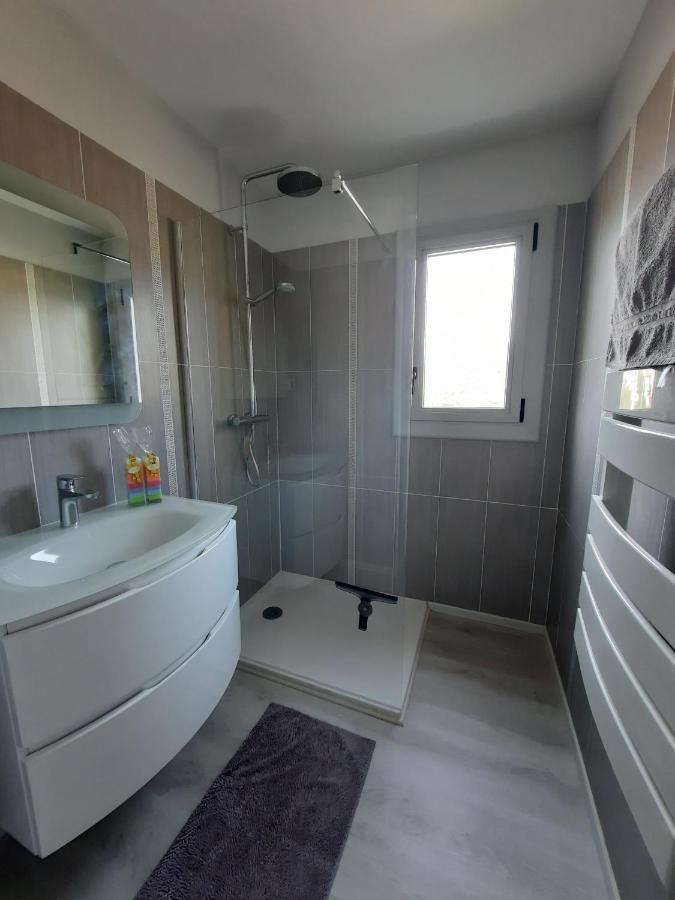 Pin-Rolland - Appartement 2 Chambres A 400M De La Plage سانت-ماندرييه-سور-مير المظهر الخارجي الصورة