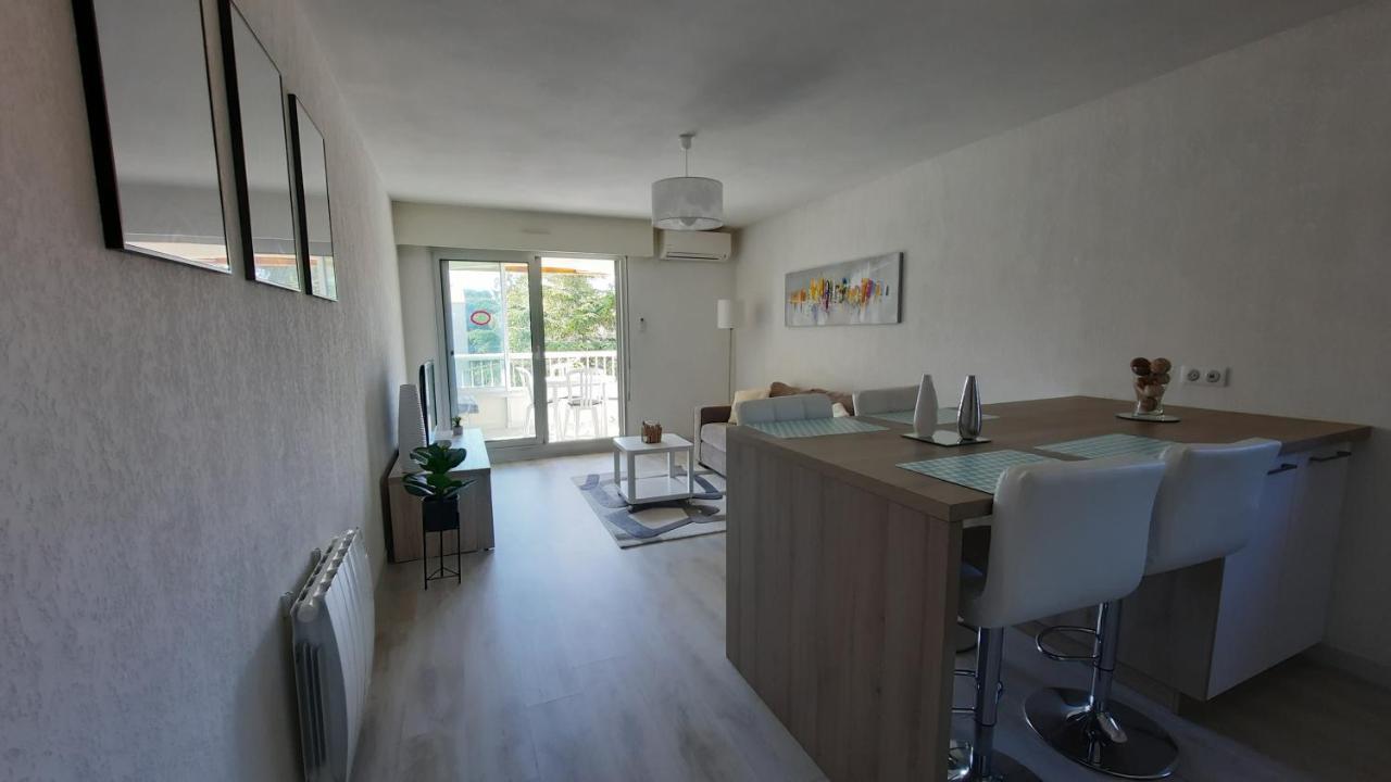 Pin-Rolland - Appartement 2 Chambres A 400M De La Plage سانت-ماندرييه-سور-مير المظهر الخارجي الصورة
